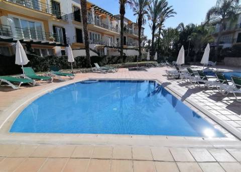 T2 Mobilado em Condomínio com Piscinas e Jardim - Tavira, Algarve, Portugal.