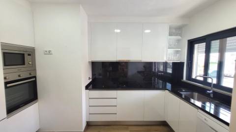 Apartamento Duplex Mobilado no Centro de Tavira - 125,88 m²