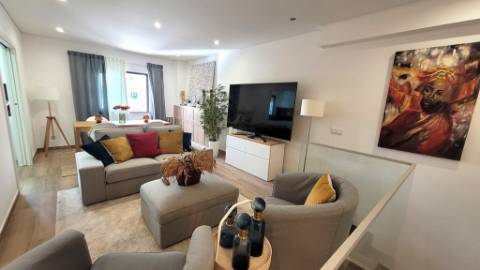 Apartamento Duplex Mobilado no Centro de Tavira - 125,88 m²