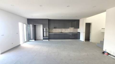 Moradia T3 em Construção em Tavira - Conforto e Modernidade.