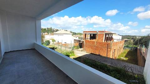 Moradia T3 em Construção em Tavira - Conforto e Modernidade.