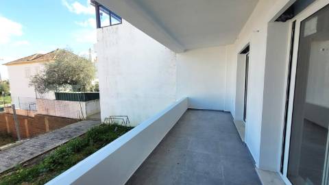 Moradia T3 em Construção em Tavira - Conforto e Modernidade.