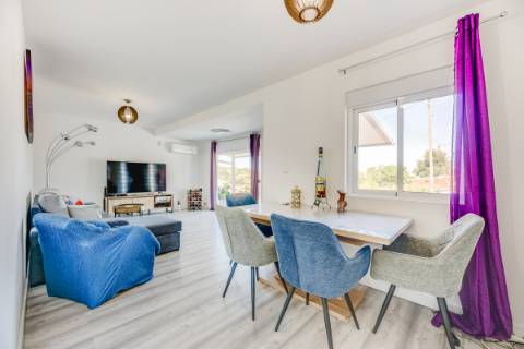 Moradia Térrea T2 com Vista Rio em Alhandra