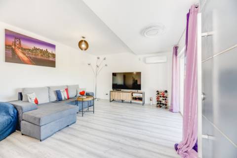 Moradia Térrea T2 com Vista Rio em Alhandra