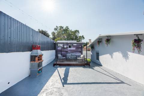 Moradia Térrea T2 com Vista Rio em Alhandra