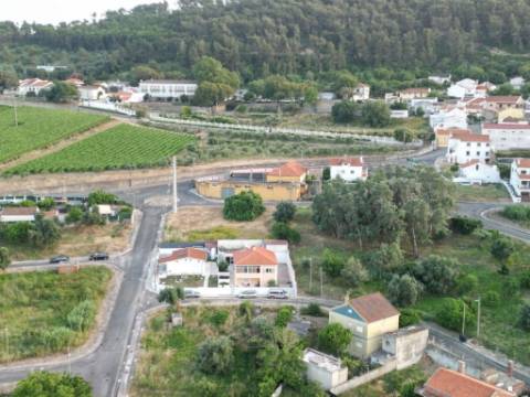 Moradia Térrea T2 com Vista Rio em Alhandra