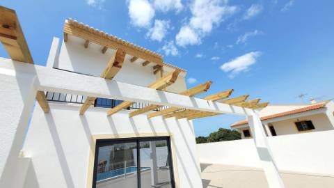 Moradia Nova T3+1 com Piscina Privada - Vila Nova de Cacela, Algarve