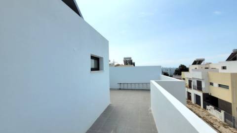 Moradia Nova T3+1 com Piscina Privada - Vila Nova de Cacela, Algarve