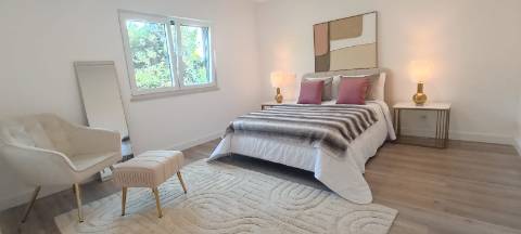 Moradia V4 - totalmente remodelada, na Herdade da Aroeira