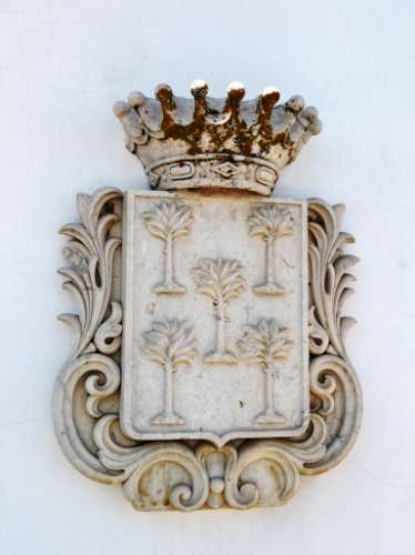 Nobre prédio apalaçado no centro de Évora