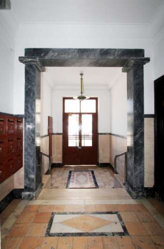 Apartamento T4+1, junto à Gulbenkian, nas Avenidas Novas, em Lisboa