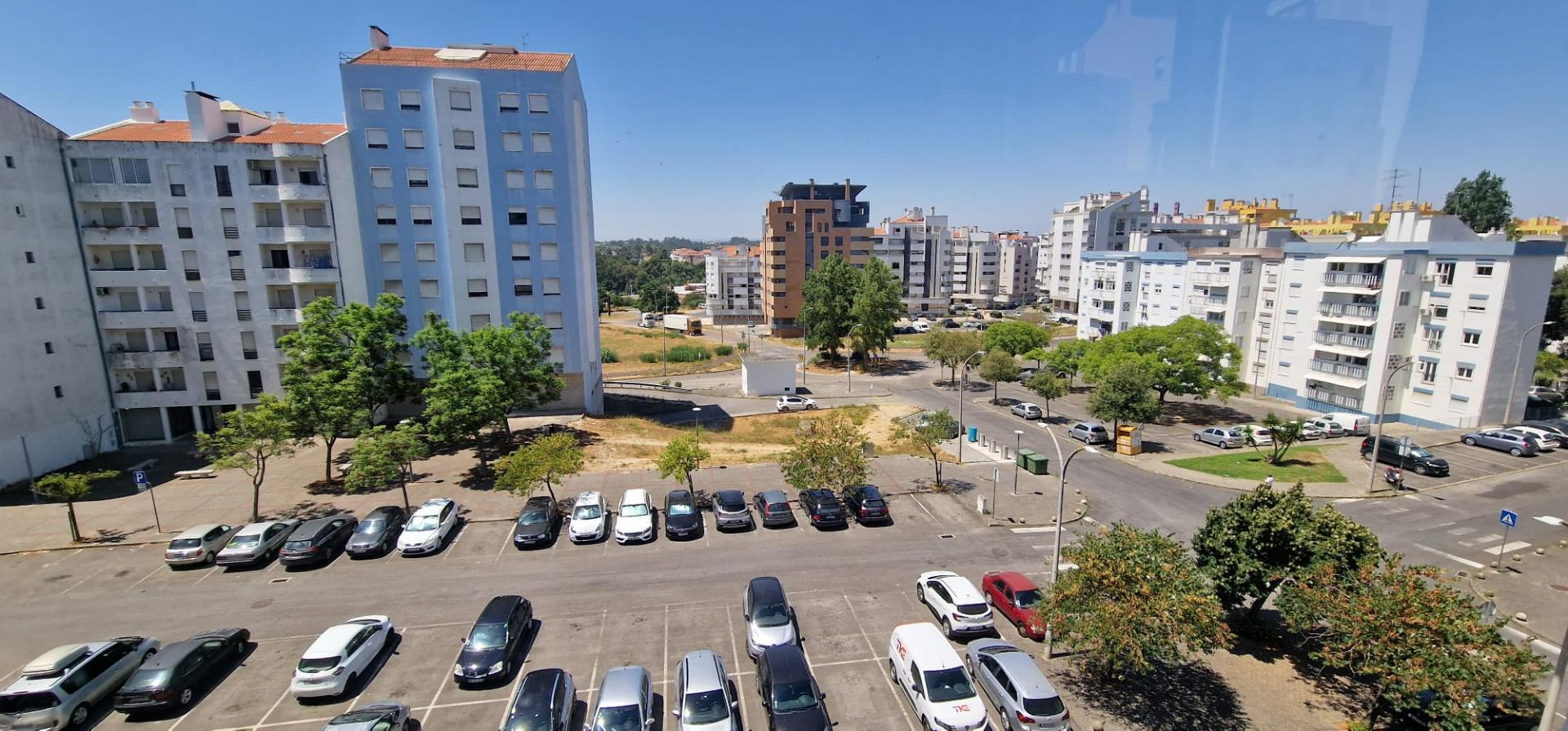 Apartamento T3 com 2 Lugares de Estacionamento - São Domingos, Santarém
