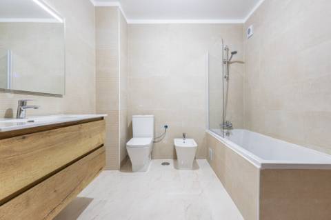 Apartamento T3 com 1 Lugar de Estacionamento - São Domingos, Santarém