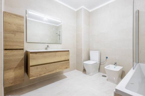 Apartamento T3 com 1 Lugar de Estacionamento - São Domingos, Santarém