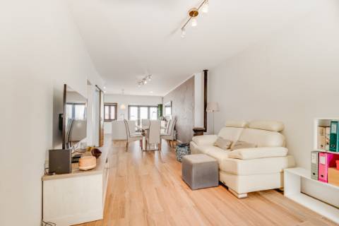 Moradia T2+1 no centro de Alverca