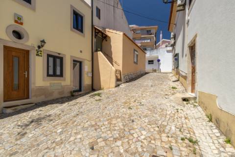 Moradia T2+1 no centro de Alverca