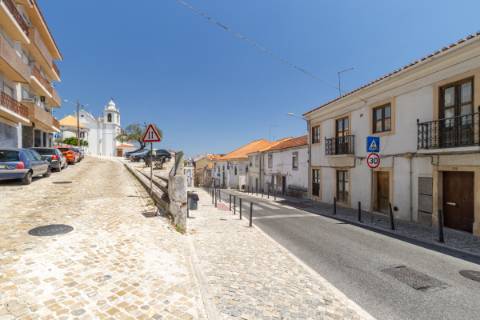 Moradia T2+1 no centro de Alverca