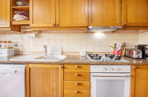 Espaçoso apartamento T4, terraço e parqueamento, em Alvalade, Lisboa