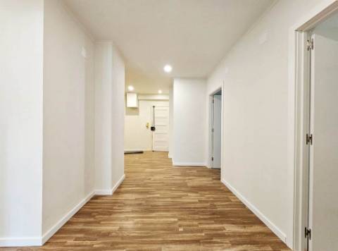 Espaçoso apartamento T10 em Linda-a-Velha, Oeiras