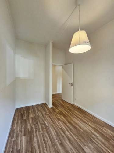 Espaçoso apartamento T10 em Linda-a-Velha, Oeiras