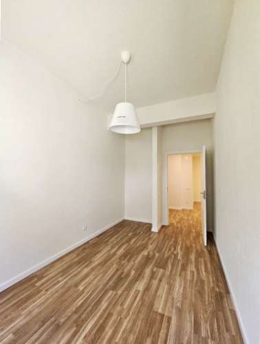 Espaçoso apartamento T10 em Linda-a-Velha, Oeiras