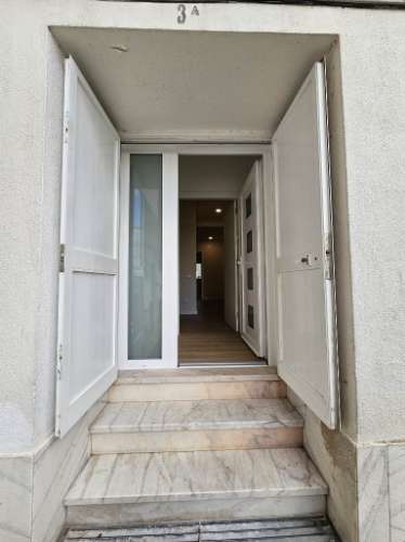 Espaçoso apartamento T10 em Linda-a-Velha, Oeiras