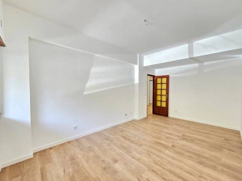 Apartamento T3 na Costa da Caparica