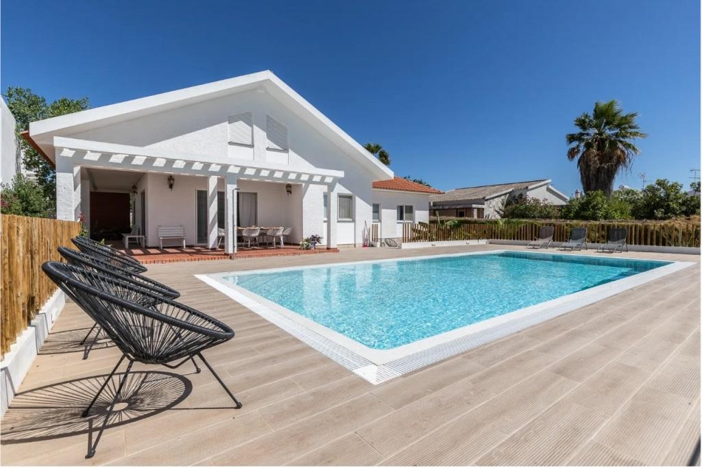 Moradia T5+3 com piscina, Vila Nova de Cacela, Algarve.