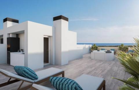 Penthouse T3 nova com varanda, jacuzzi e garagem a poucos minutos a pé do centro de Tavira