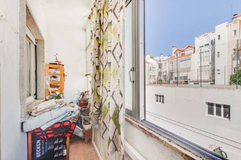 Apartamento T3+1 no Areeiro - Lisboa