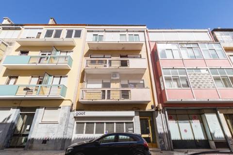 Apartamento T3+1 no Areeiro - Lisboa