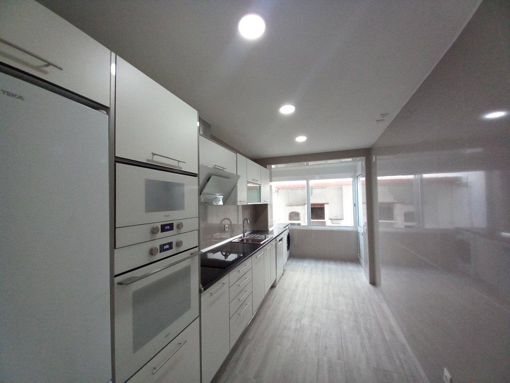 Apartamento T2 c/ Terraço Remodelado na Ericeira, Mafra