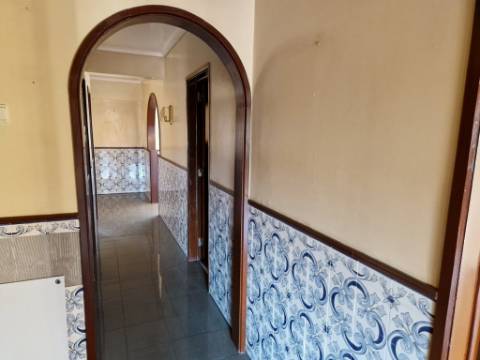 Apartamento T3 na Pontinha, Lisboa