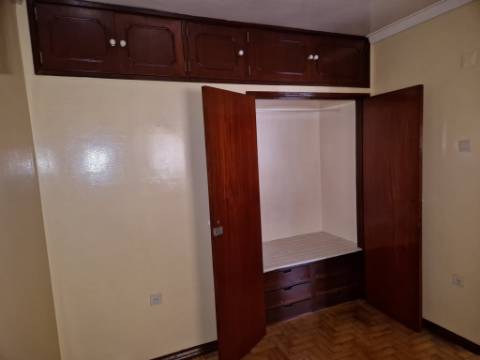 Apartamento T3 na Pontinha, Lisboa