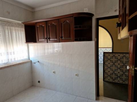 Apartamento T3 na Pontinha, Lisboa