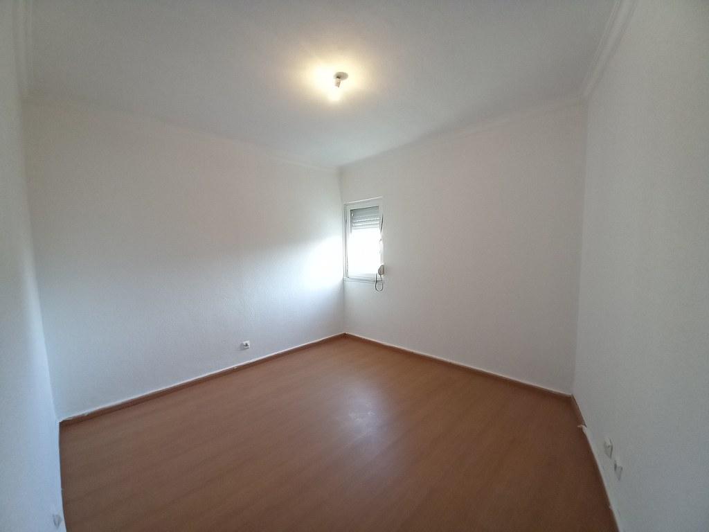Apartamento T2 renovado no Bairro da Torre em Cascais