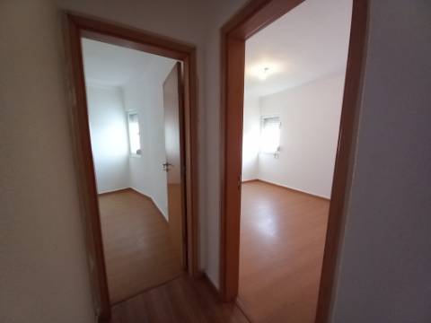 Apartamento T2 renovado no Bairro da Torre em Cascais