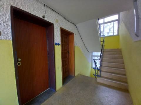 Apartamento T2 renovado no Bairro da Torre em Cascais