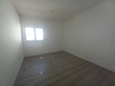 Apartamento T4 Duplex na Castanheira do Ribatejo