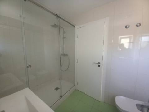 Apartamento T4 Duplex na Castanheira do Ribatejo