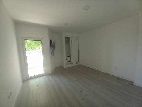 Apartamento T4 Duplex na Castanheira do Ribatejo