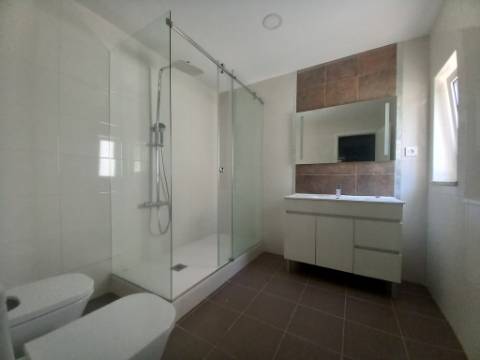 Apartamento T4 Duplex na Castanheira do Ribatejo