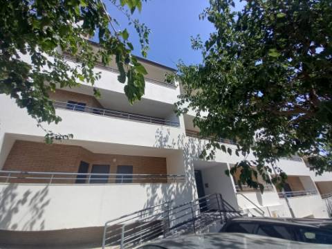 Apartamento T4 Duplex na Castanheira do Ribatejo