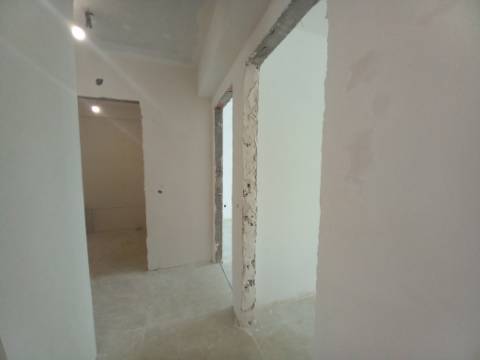 Apartamento T2 Totalmente Remodelado no Carregado