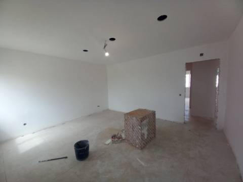 Apartamento T2 Totalmente Remodelado no Carregado