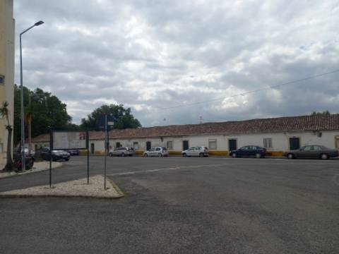 Apartamento T2 Totalmente Remodelado no Carregado