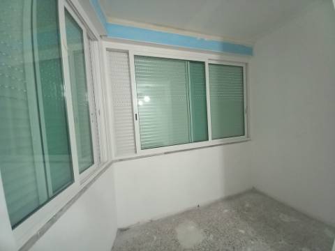 Apartamento T2 em Remodelação no Laranjeiro