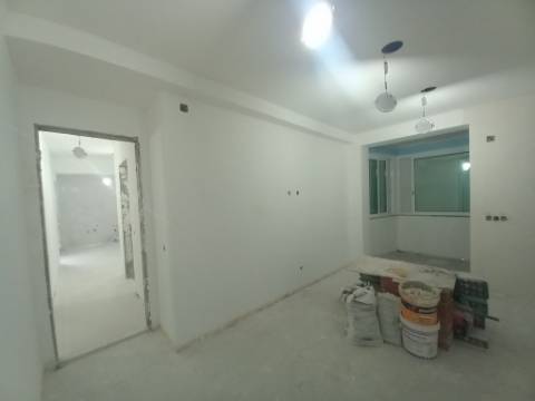 Apartamento T2 em Remodelação no Laranjeiro