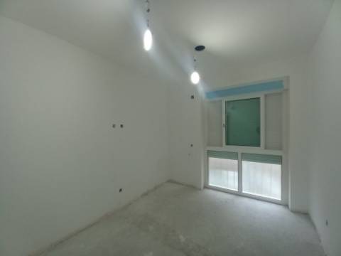 Apartamento T2 em Remodelação no Laranjeiro