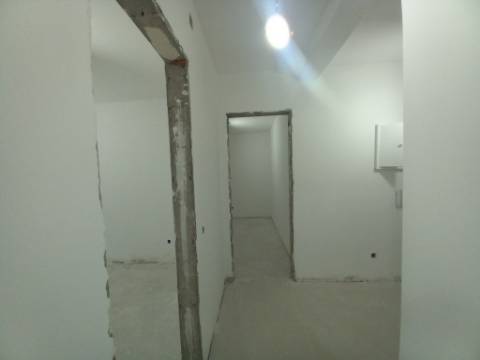 Apartamento T2 em Remodelação no Laranjeiro